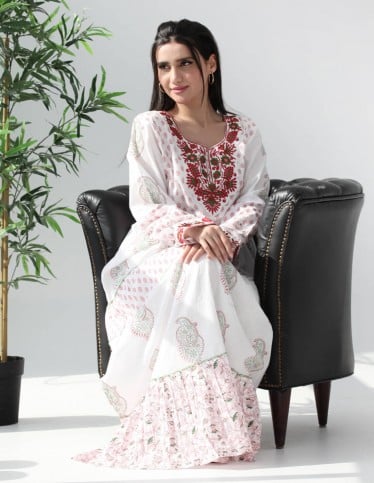 embroidered long sleeve jilbab