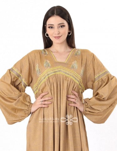 جلابية تطريز عصري وكمام واسعة