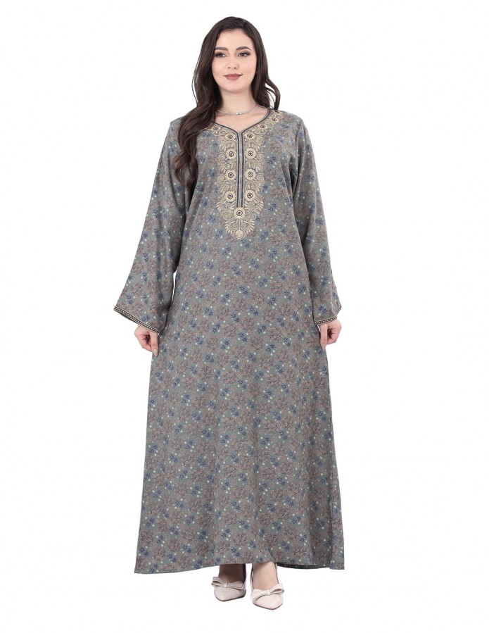 A lightweight jalabiya with long sleeves