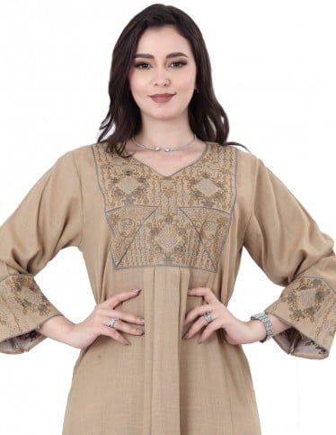 A reception jalabiya with long sleeves