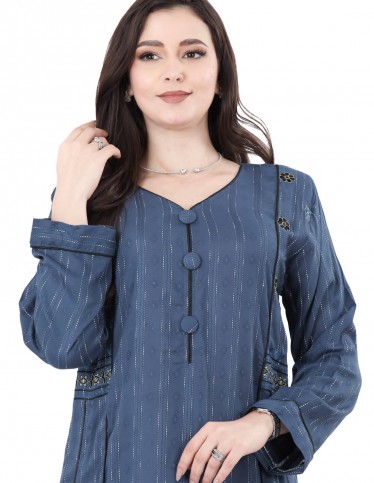 The perfect jalabiya for both formal and daily occasions