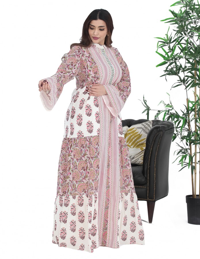 Hosting Jalabiya with embroidery in the center and full print.