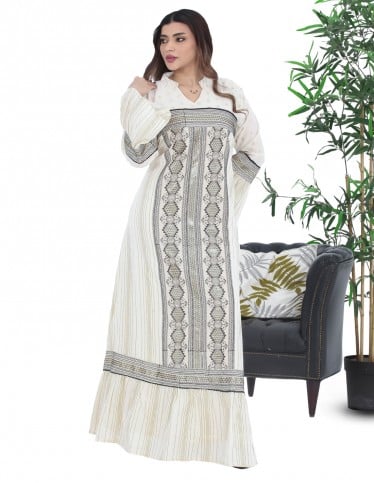 Hosting Jalabiya with elegant embroidery.