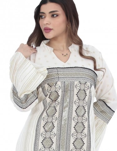 Hosting Jalabiya with elegant embroidery.