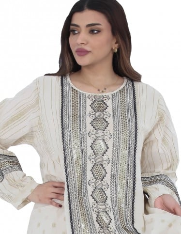 Luxurious Hosting Jalabiya with elegant embroidery.