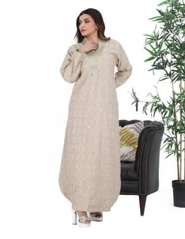 Hosting Jalabiya with long sleeves and sequin embroidery.