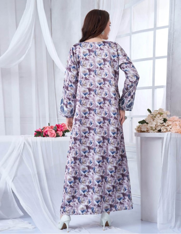 Long-sleeved embroidered and stitched jalabiya
