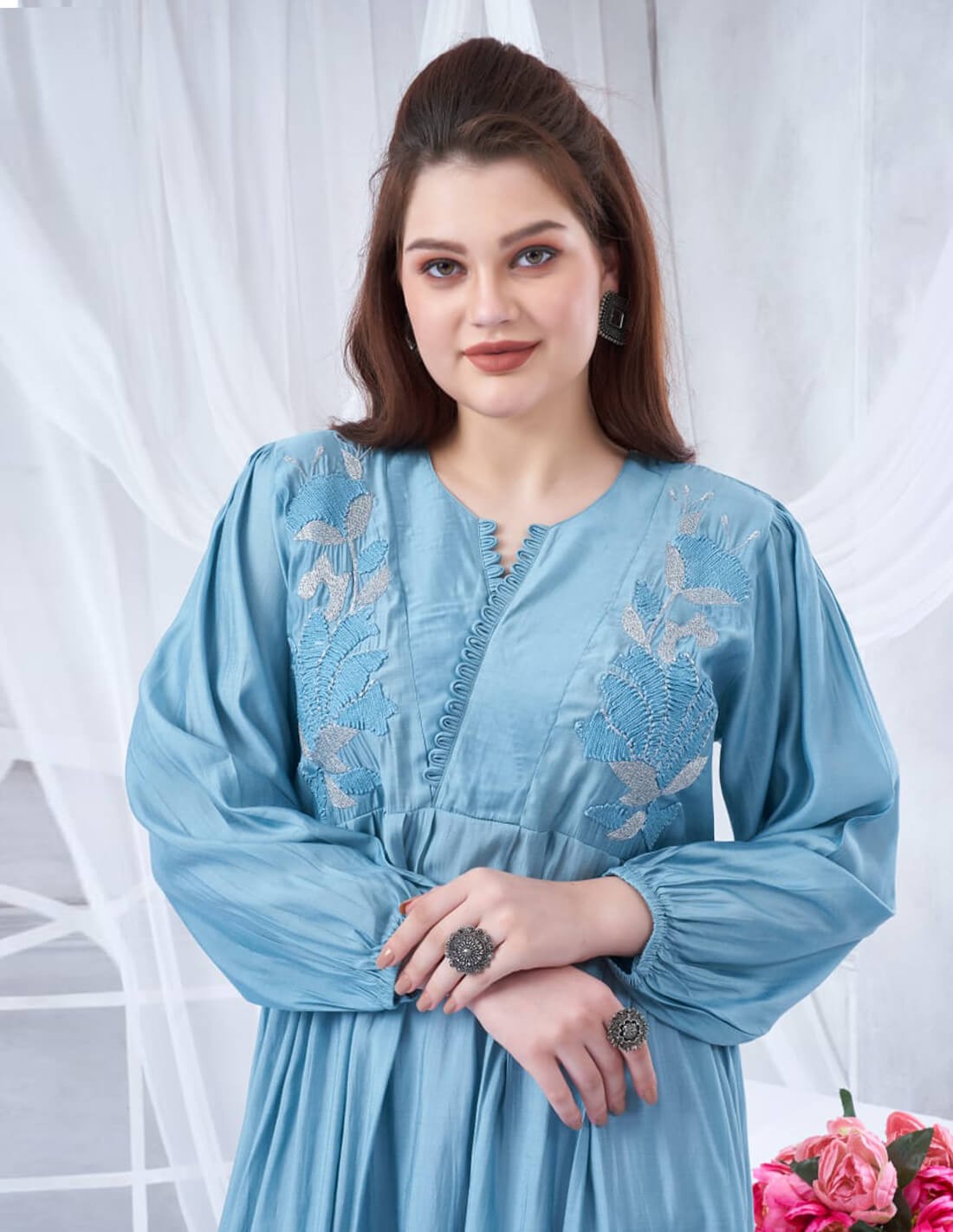 Elegant Blue Jalabiya with Gathered Sleeves and Embroidery