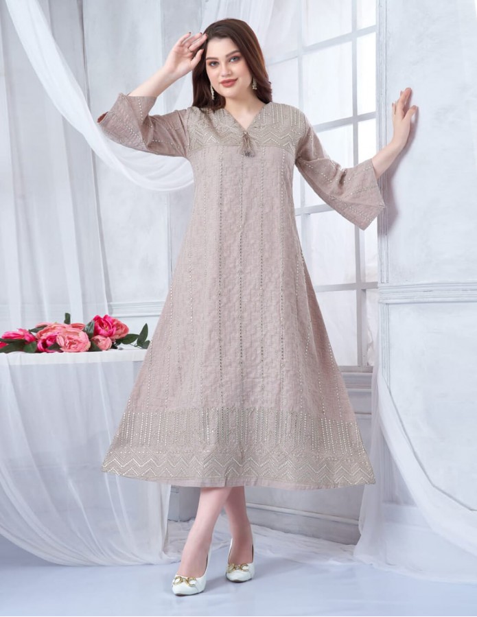 Embroidered Short Jalabiya with Flowy Sleeves