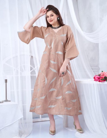 Short jalabiya with three-quarter sleeves