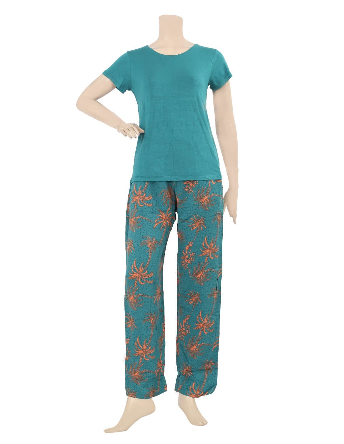 Supreme Comfort, Loungewear Style: Your Cozy Everyday Pajamas!