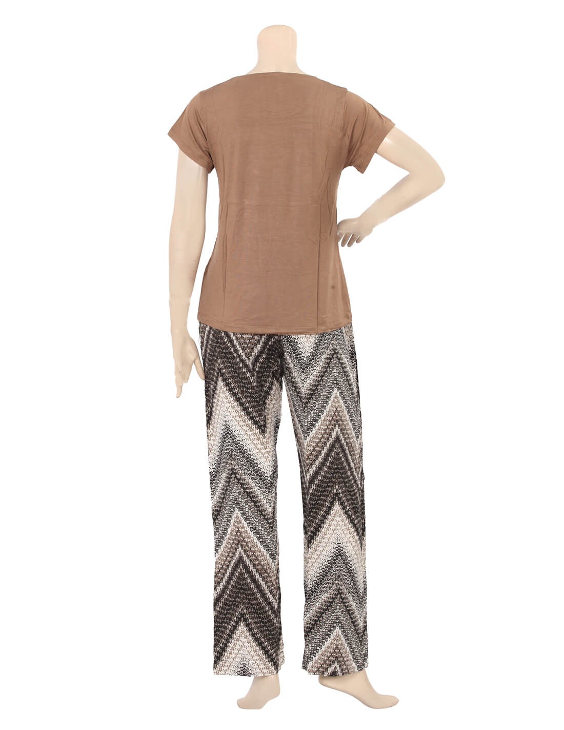 Supreme Comfort, Loungewear Chic: Your Cozy Patterned Pajama Set!