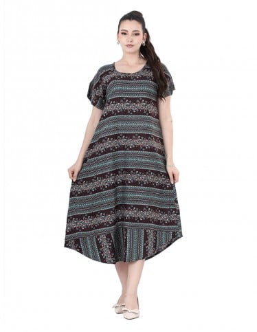 Cotton jalabiya with stylish floral patterns.