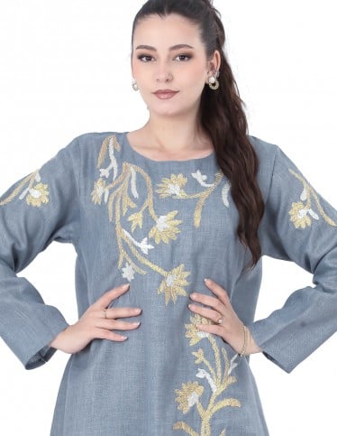 Grey jalabiya with elegant side floral embroidery.