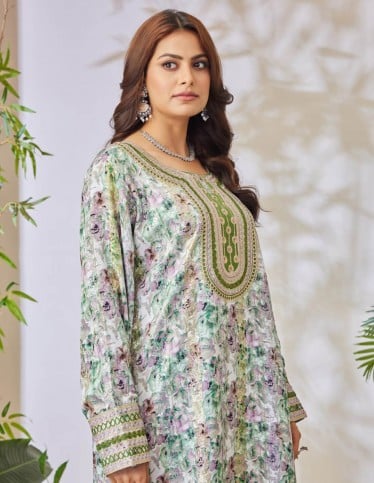 Green and pink printed jalabiya.