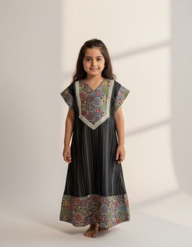 Elegant Black girls' jalabiya.