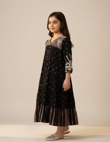 Elegant Black girls' jalabiya.
