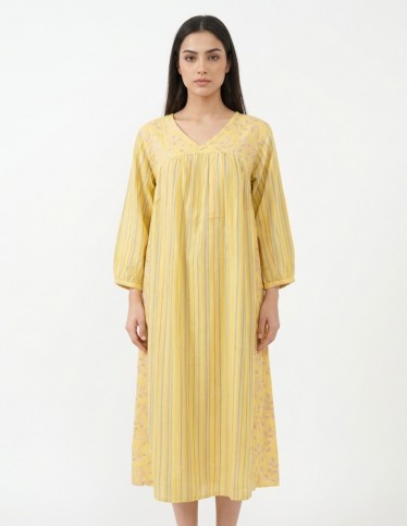 "Spring Breeze" Short Floral Jalabiya with Elegant Pleats.