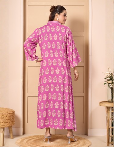 "Daylight Bloom" Modern Jalabiya – Shirtdress Design with Printed Fabric & Elegant Embroidery.