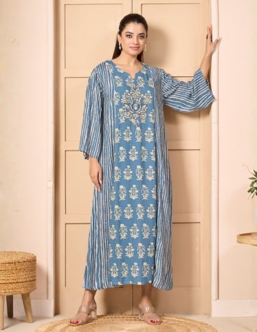 "Camellia" Reception Gown – Tiered Shirt-Style with Direct Embroidery.