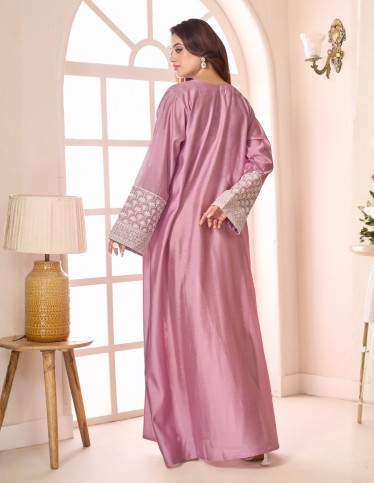 "Layan" Reception Gown – Silk-Crepe Style with Royal White Embroidery.