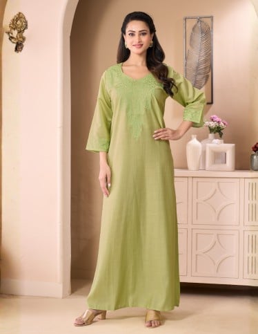 Classic Reception Jalabiya – Aari Embroidery on Bodice & Sleeves.