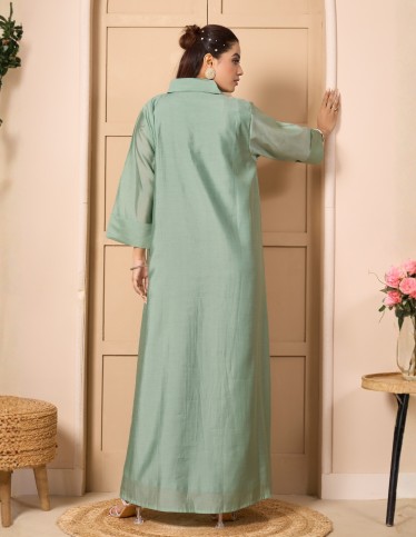 "Areej" Reception Kaftan – Premium Roman Silk-style Fabric with Artisan Hand-Embroidery.