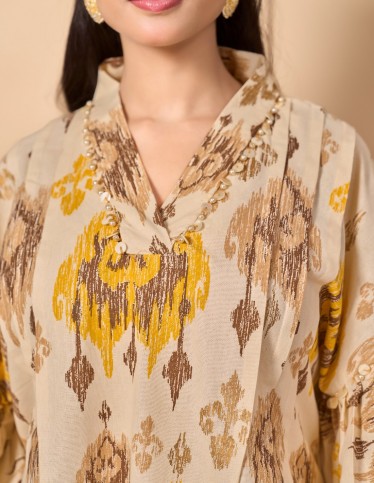"Ikat Classic" Beige and Gold Jalabiya with Ruffled Sleeves