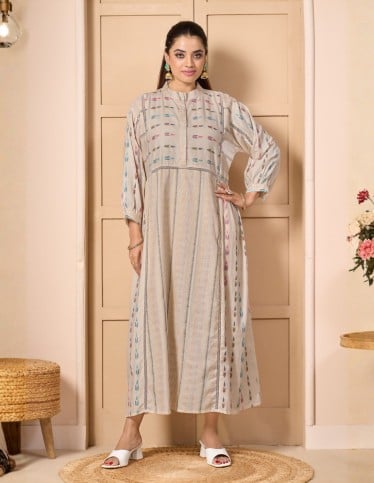 Modern Casual Jalabiya with Subtle Geometric Patterns & Lace Inserts