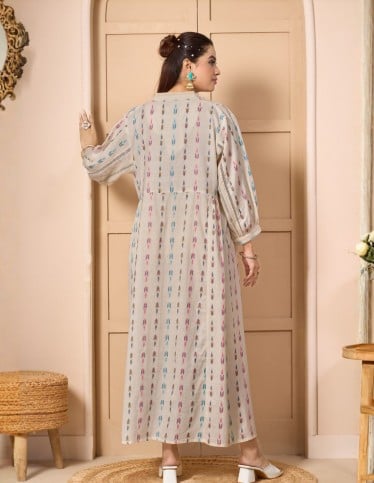 Modern Casual Jalabiya with Subtle Geometric Patterns & Lace Inserts