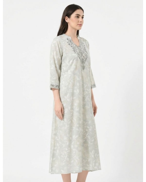 Victoria Pearl White Embroidered Midi Nightgown