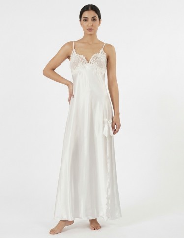 Shine on Your Big Night: Luxurious Bridal Lace Nightgown!