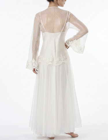 Shine on Your Big Night: Luxurious Bridal Lace Nightgown!