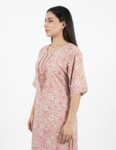 Soft Floral Jalabiya with Elegant Chest Embroidery