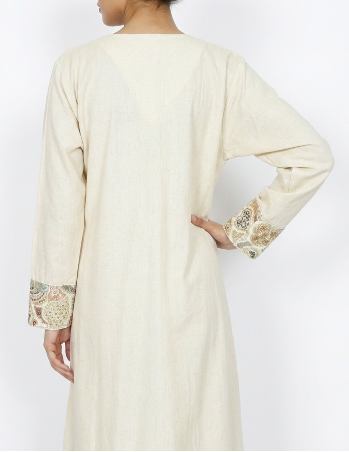 Embroidered Off-White Linen-Style Jalabiya with Decorative Tassels