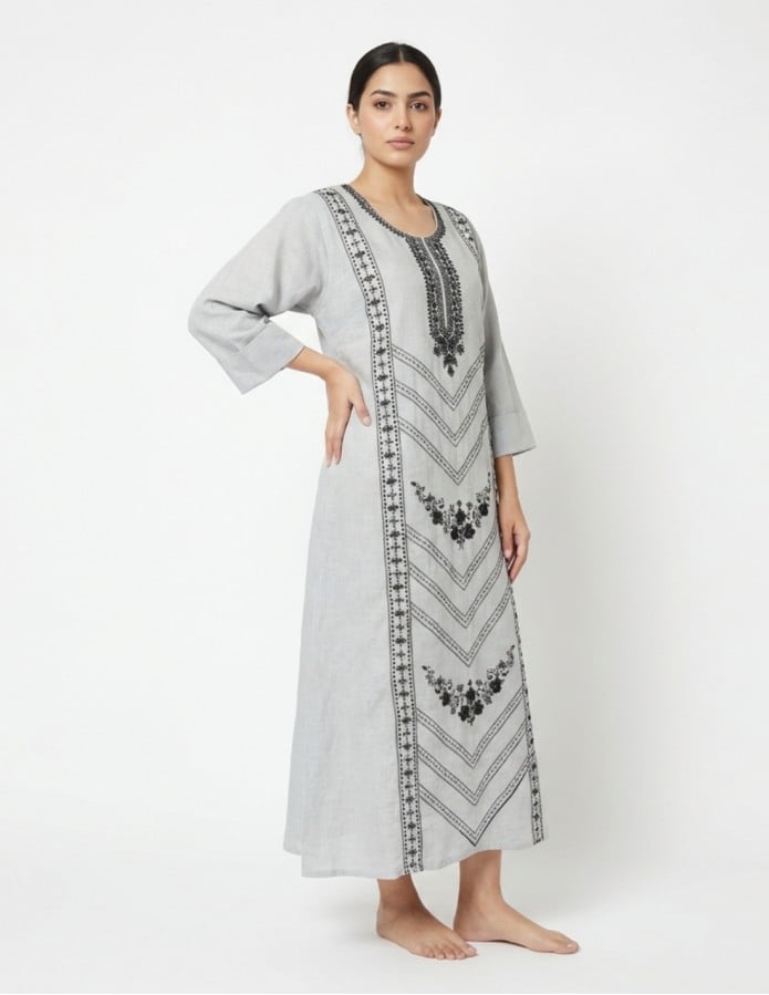 Classic Grey Jalabiya with Geometric Embroidery and Wide Sleeves.