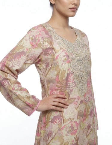 Floral Casual Jalabiya with Gold Accents and Royal Chest Embroidery