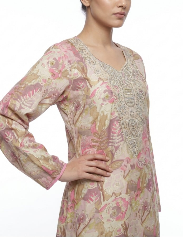 Floral Casual Jalabiya with Gold Accents and Royal Chest Embroidery