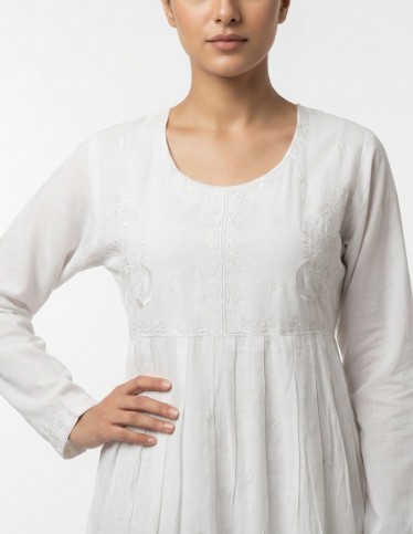 Pure White Jalabiya with Delicate Embroidery and Pleats