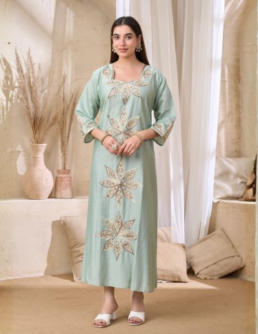 Chic Mint Green Jalabiya with Distinctive Star Embroidery