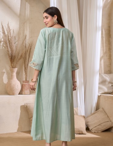 Chic Mint Green Jalabiya with Distinctive Star Embroidery