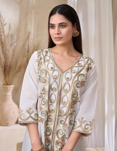 Elegant Embroidered Off-White Jalabiya