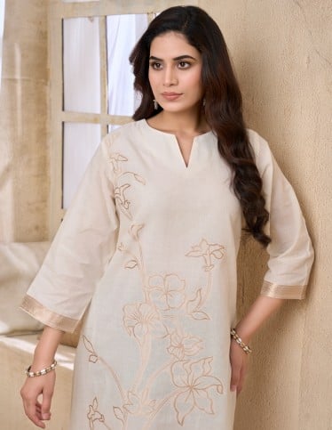 Elegant Floral Embroidered Jalabiya