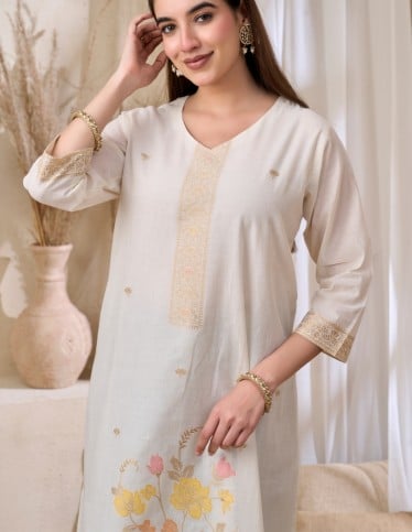 Elegant Floral Embroidered Cream Jalabiya