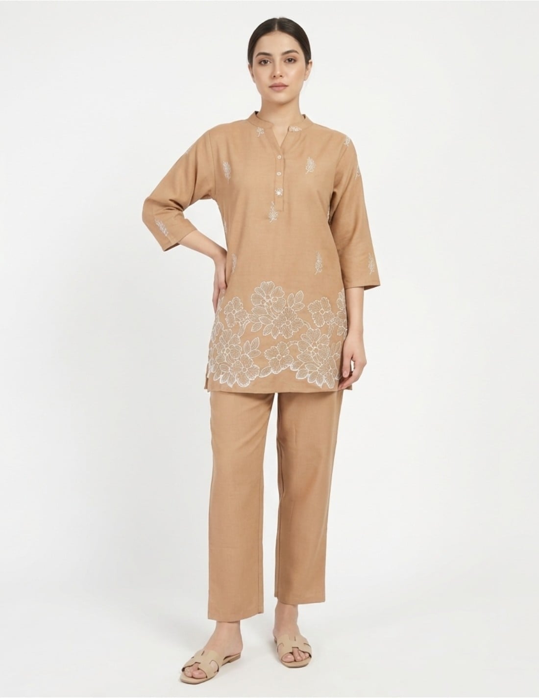Elegant Embroidered Two-Piece Jalabiya Set