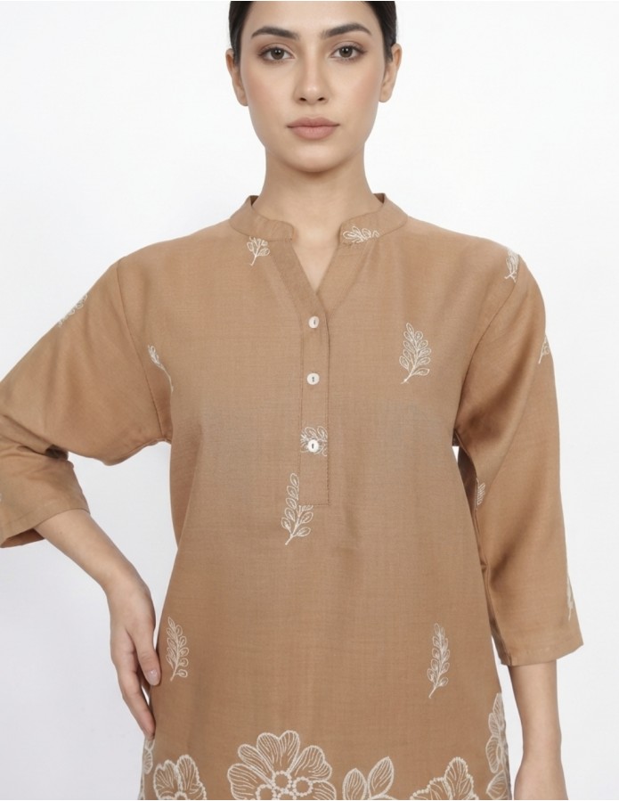 Elegant Embroidered Two-Piece Jalabiya Set