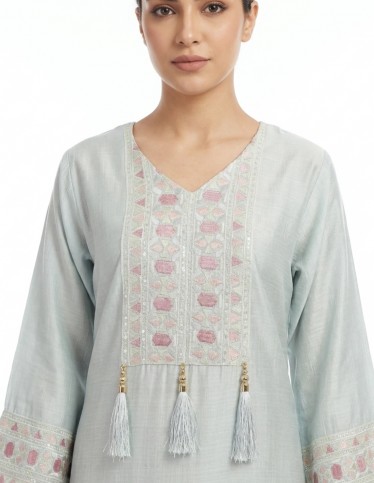 Elegant Embroidered Jalabiya with Tassels