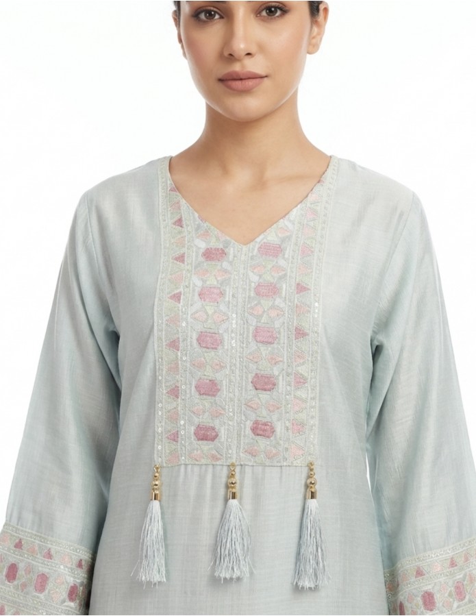 Elegant Embroidered Jalabiya with Tassels