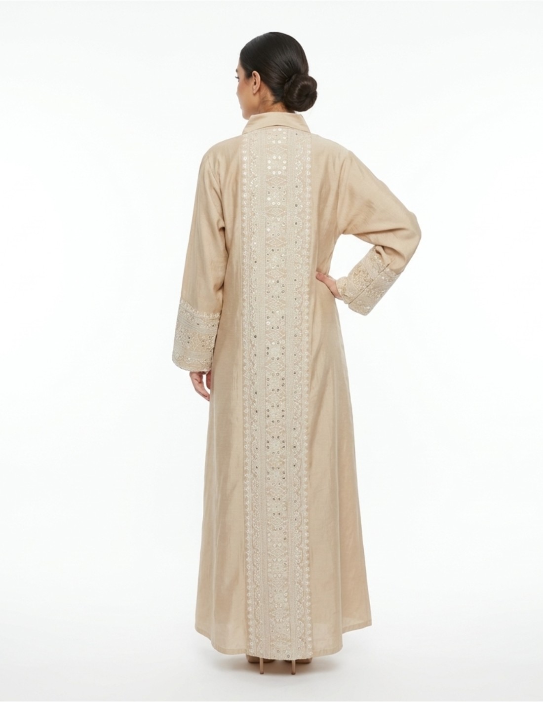Elegant Beige Jalabiya with Intricate Floral Embroidery