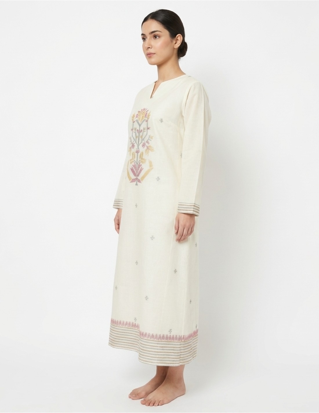 Off-White Jalabiya with Modern Botanical Embroidery